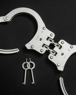 Peerless Hinged Cuffs - Nickel
