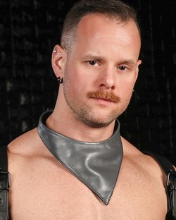 Lambskin Neck Hanky - Grey