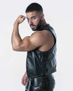 Locker Gear Punch Hole Vest - Black