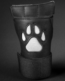 Open Paw Puppy Glove - White